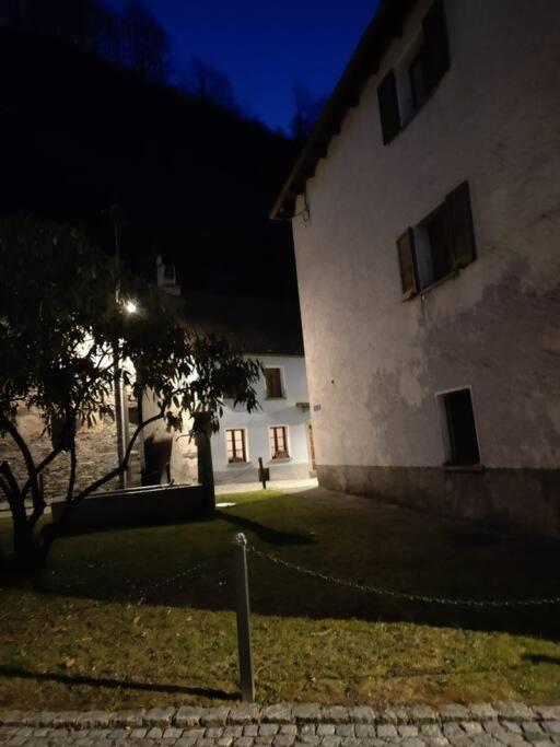 Apartmán Armonia Edificio Storico Del 1563. Cevio Exteriér fotografie